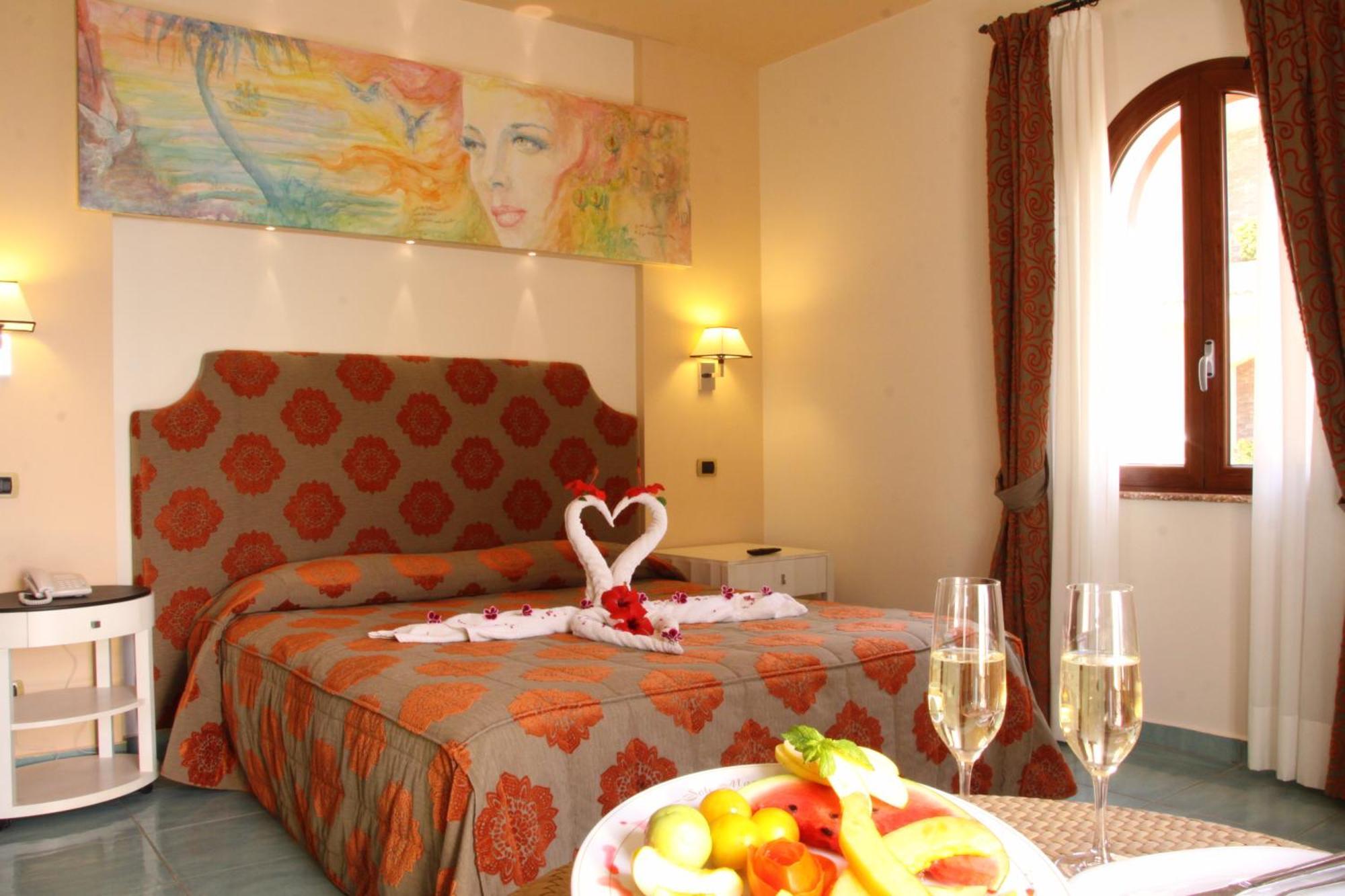 Solemare Club Village Capo Vaticano Exterior photo