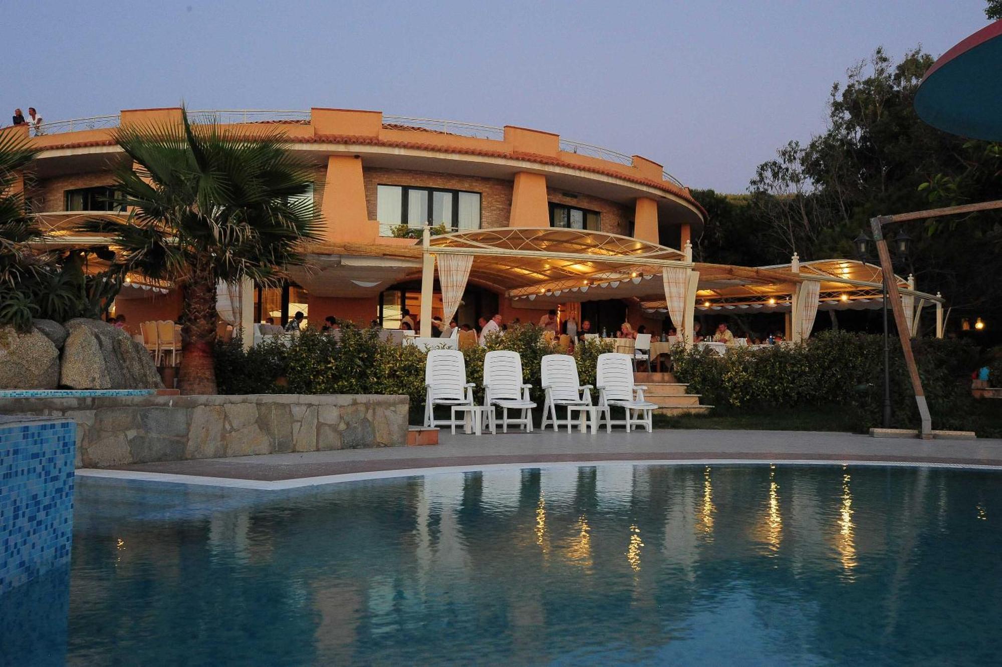 Solemare Club Village Capo Vaticano Exterior photo