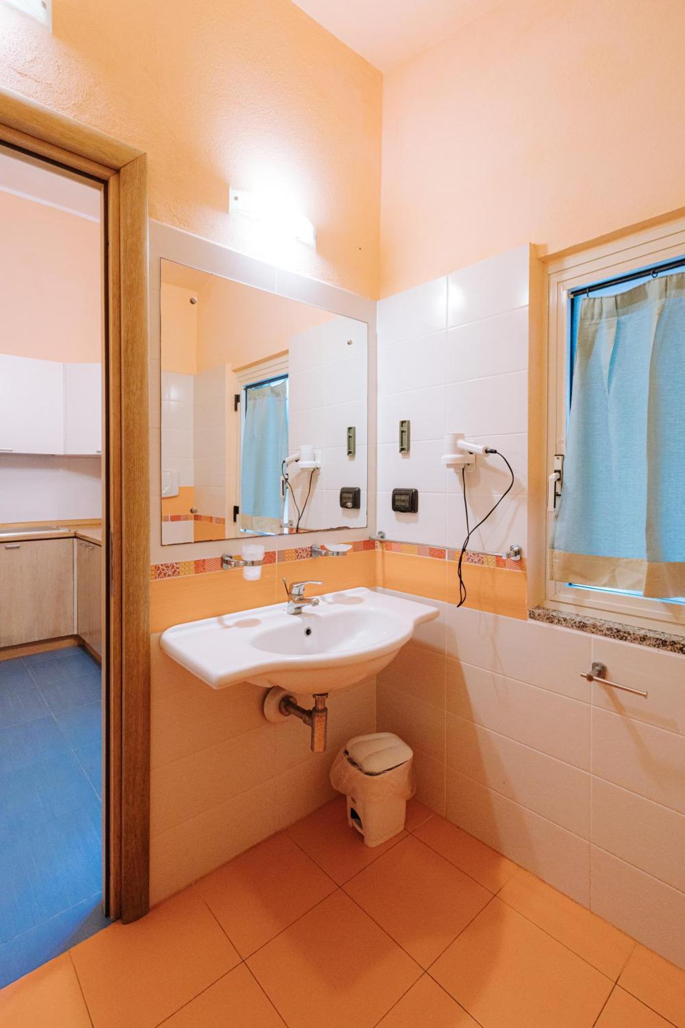 Solemare Club Village Capo Vaticano Exterior photo