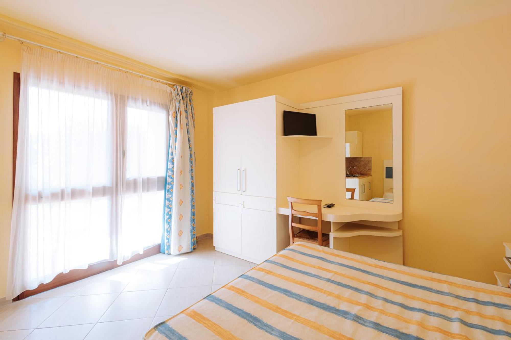 Solemare Club Village Capo Vaticano Exterior photo