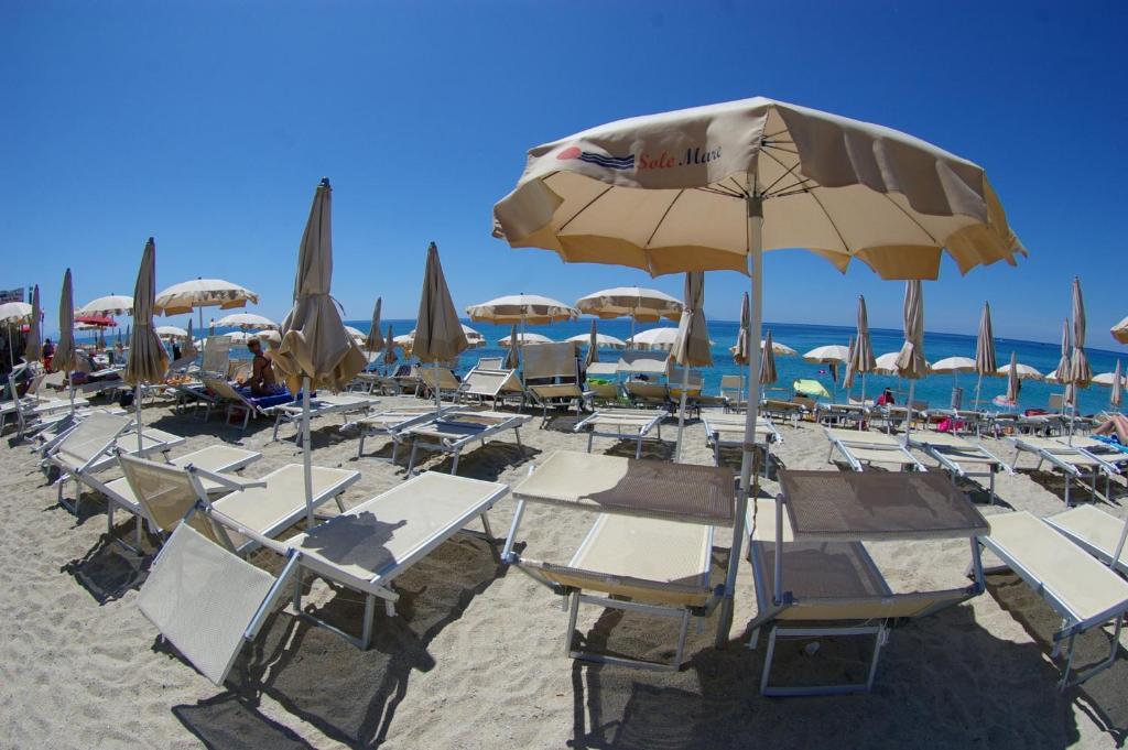 Solemare Club Village Capo Vaticano Exterior photo