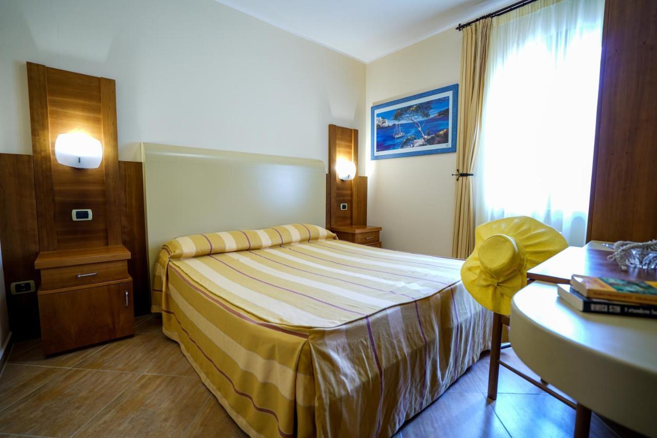 Solemare Club Village Capo Vaticano Exterior photo