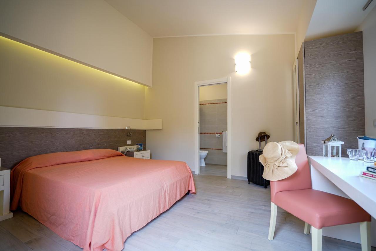 Solemare Club Village Capo Vaticano Exterior photo